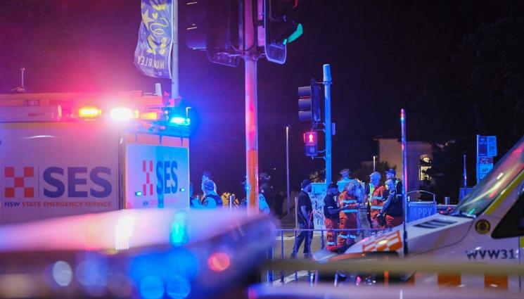 сидни - КАСАПНИЦА НА ПЛАЖА БОНДИ: 12 убити, десетки ранени в Сидни!