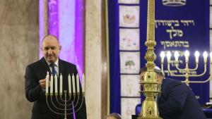 Президентът Румен Радев ще вземе участие в традиционния ритуал за