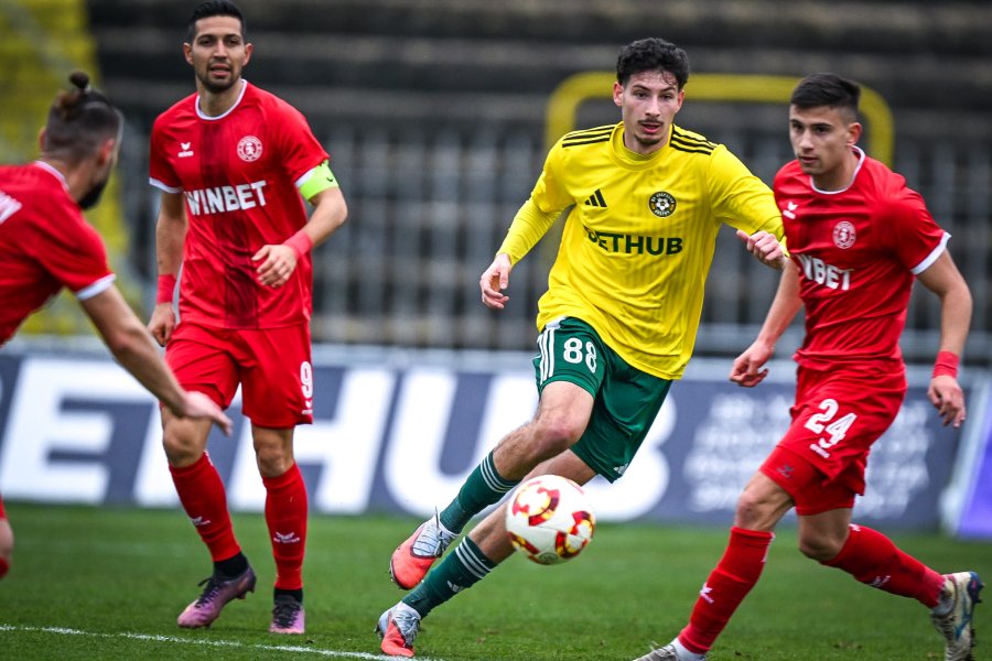 Добруджа Ботев Враца1