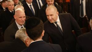 Президентът Румен Радев взе участие в традиционния ритуал за запалване на