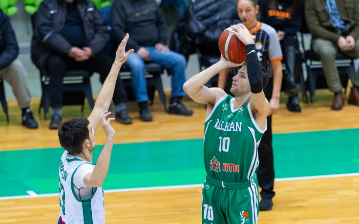 Балкан се изравни с Рилски спортист на върха, Локомотив Пд разби Левски