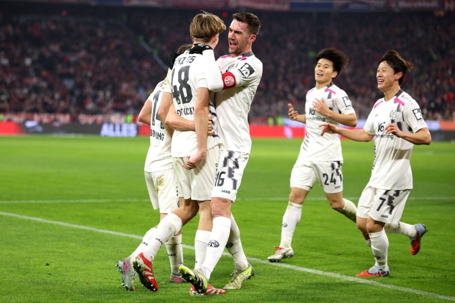 Байерн Мюнхен Майнц 051