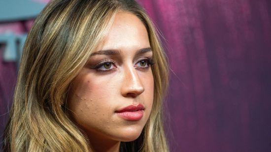 Tate McRae отрече, че ще изиграе Britney Spears в биографичен филм