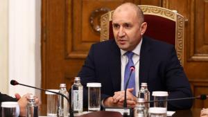 В изпълнение на Конституцията държавният глава Румен Радев започва консултации