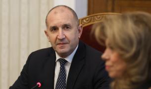 <p>Радев покани "ДПС-Ново начало" на консултации</p>