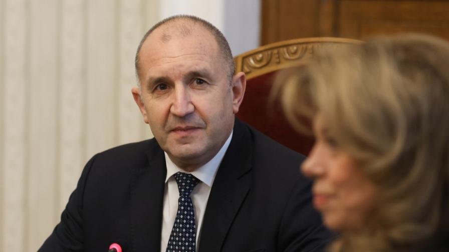 <p>Радев покани "ДПС-Ново начало" на консултации</p>