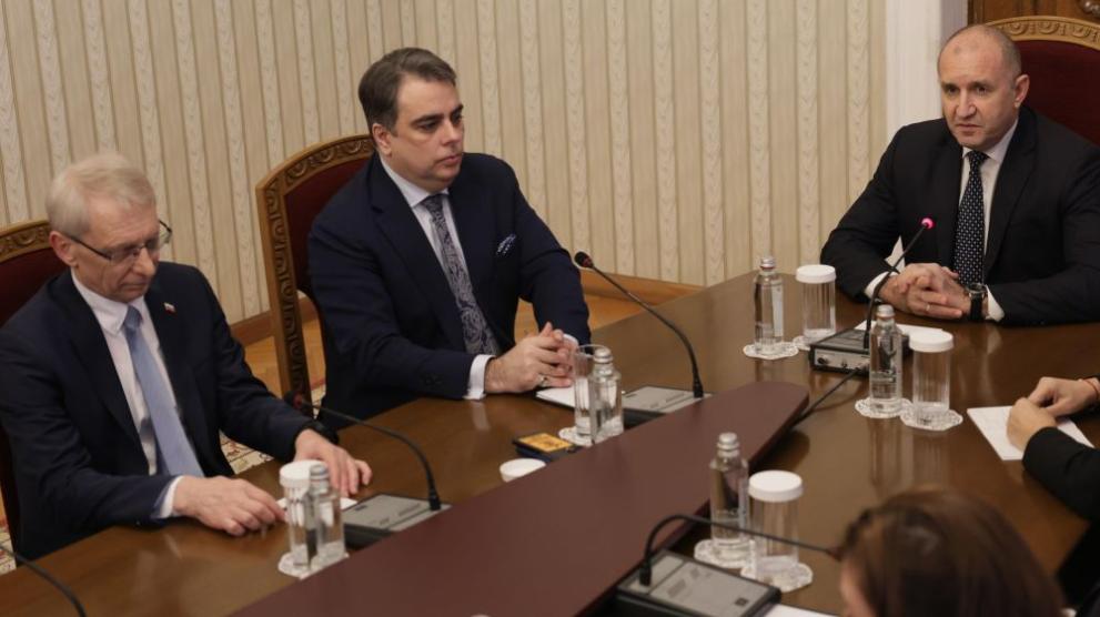  Румен Радев Асен Василев съвещания Николай Денков 