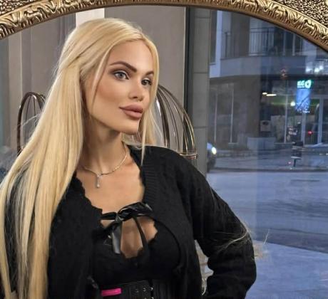 Носителката на престижния приз Мис България Вероника Стефанова се потопи