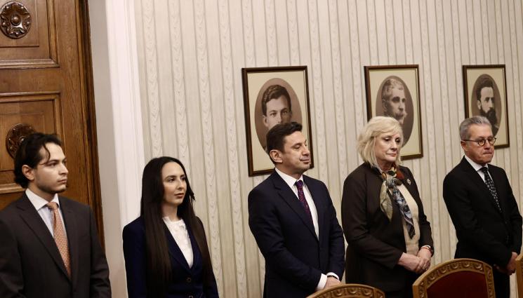 дпс ново начало - „ДПС - Ново начало“ при Радев: Подкрепяме удължителния бюджет, но той не е най-добрият вариант! (ВИДЕО+ГАЛЕРИЯ)