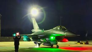 изтребители F16 Block 70