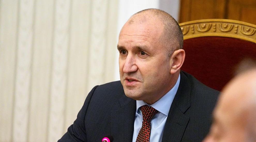 Какво следва след оставката на Румен Радев