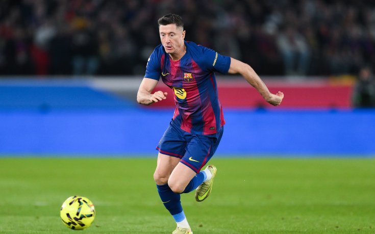 Левандовски преговаря с бивш отбор на Христо Стоичков