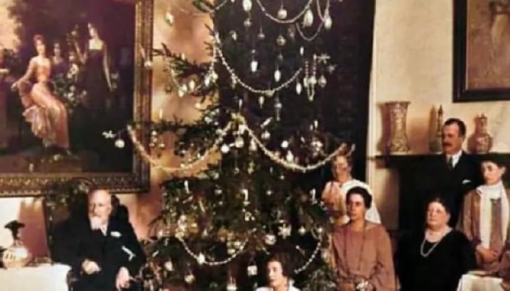 елха - Първата коледна елха накичена в Пловдив през 1878 г.!