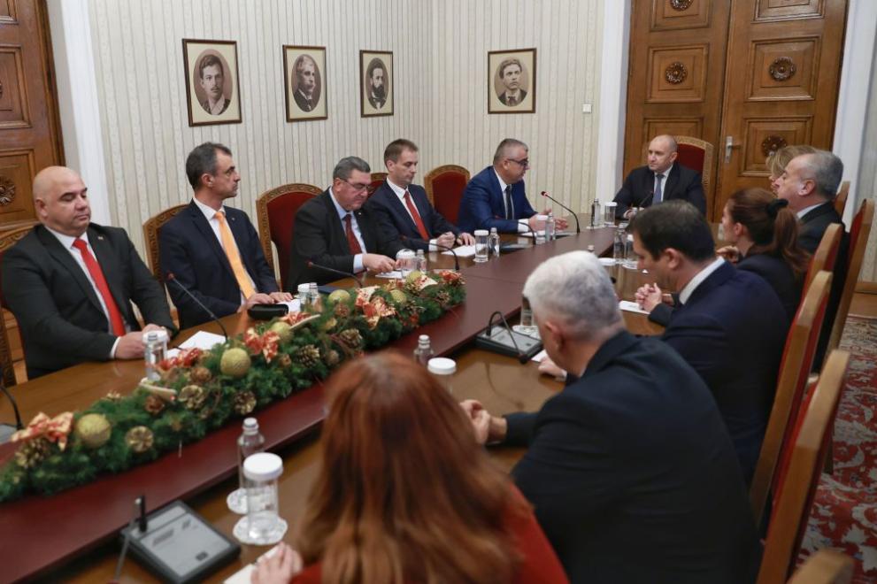 Президентът Румен Радев продължава консултациите с представители на парламентарната група