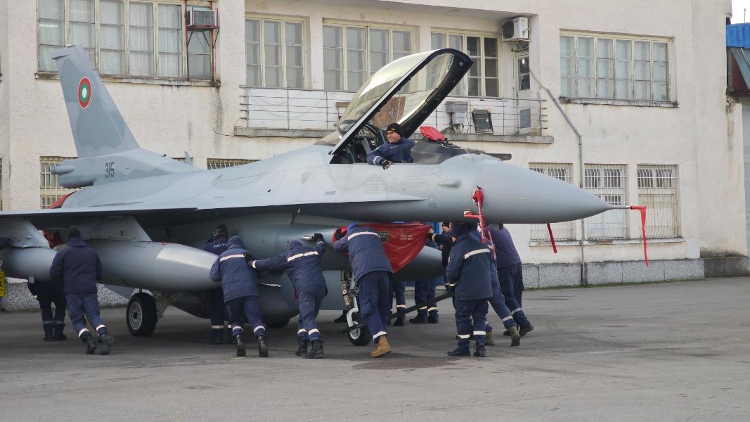 Ново забавяне на доставката на F-16 от САЩ за България