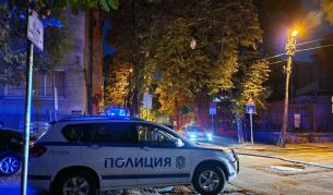 Тинейджъри вандализираха офис на ДПС в Бургас