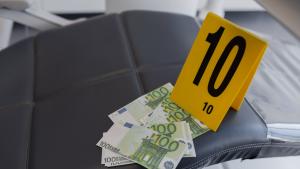 При спецакция на СДВР трима души бяха задържани по време