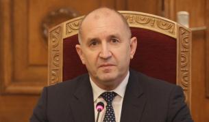 <p>Радев с извънредно обръщение към българския народ</p>