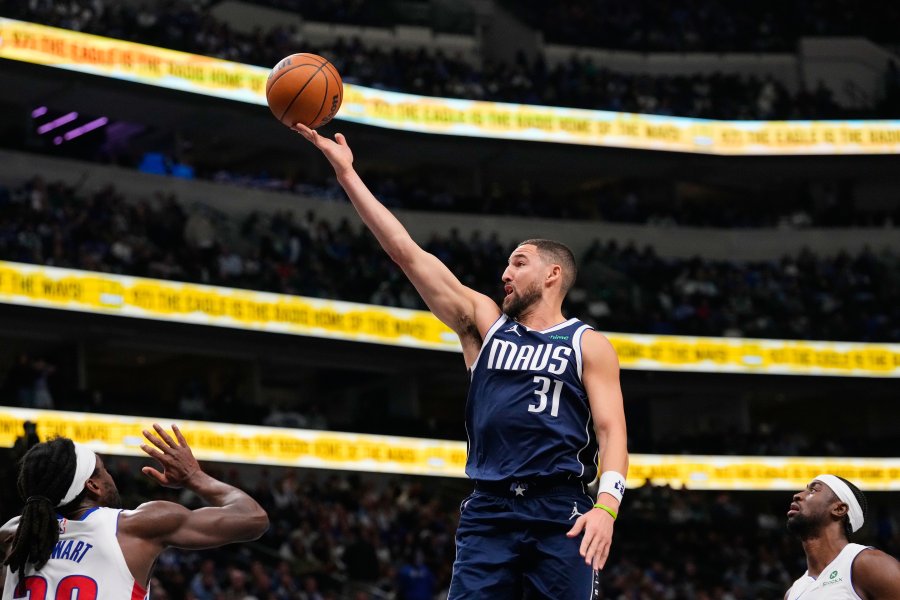 Далас Маверикс Детройт Пистънс1