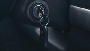 17 годишен открадна автомобил от паркинг съобщиха от полицията в