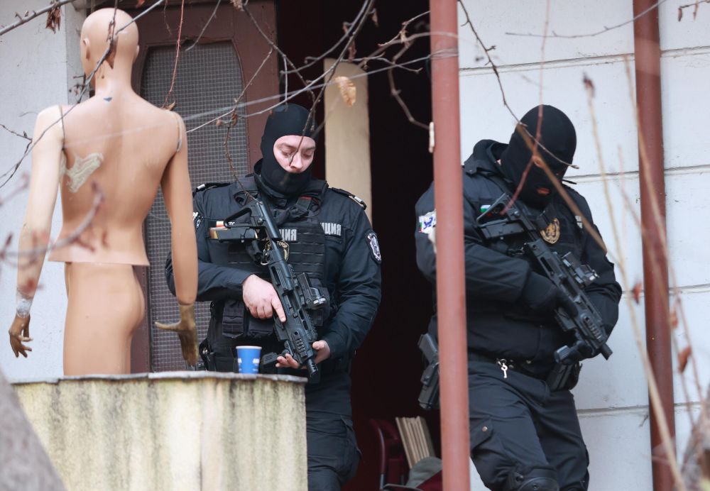 Ужас в София, мъж споделял порно с деца