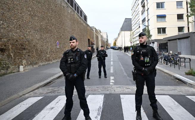 Въоръжен с нож мъж е застрелян от полицията в Корсика, след като заплашил минувачи