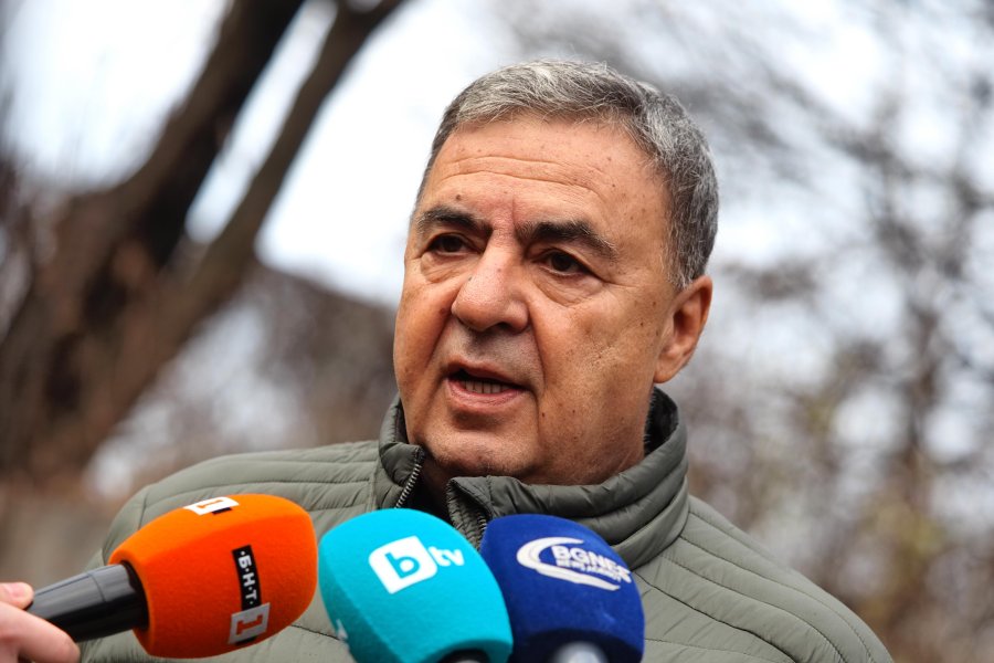 Семен Новиков беше специален гост на традиционния коледен турнир на1