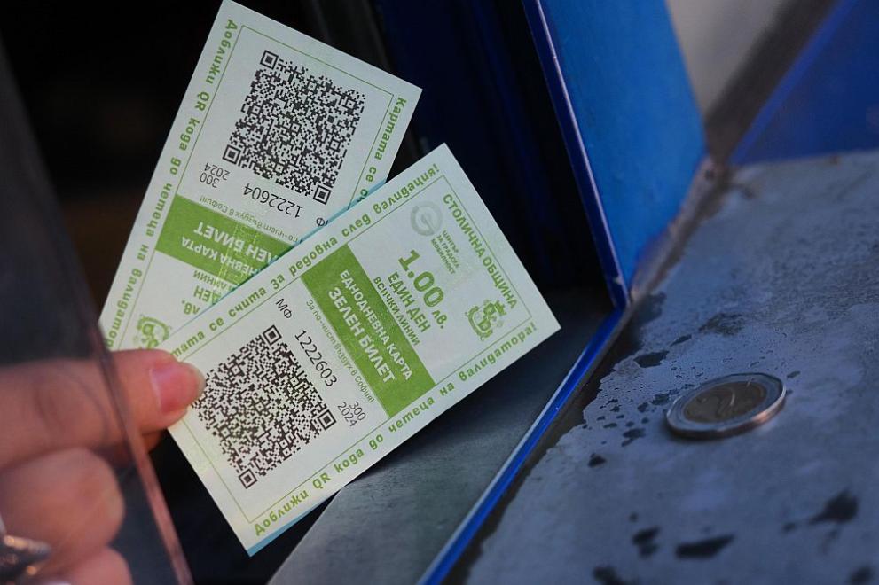 Заради преобладаващите мъгли и мръсен въздух и днес в градския транспорт