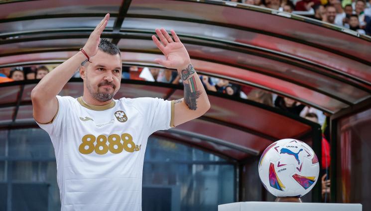 Футбол - Валери Божинов: Не е приятно, че се събираме за подобни неща