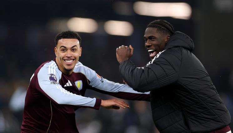 Футбол - Морган Роджърс върна 