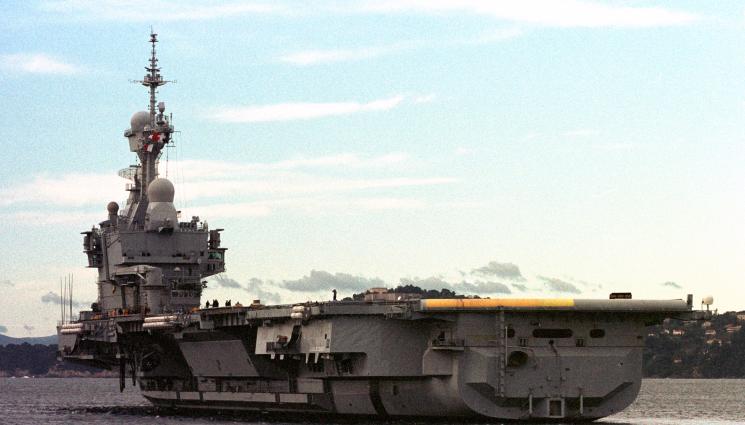 самолетоносач