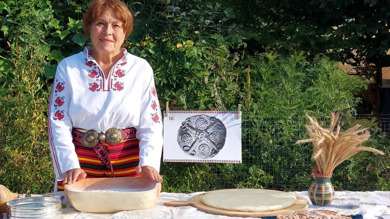 От древността до днес: силата и символите на обредния хляб