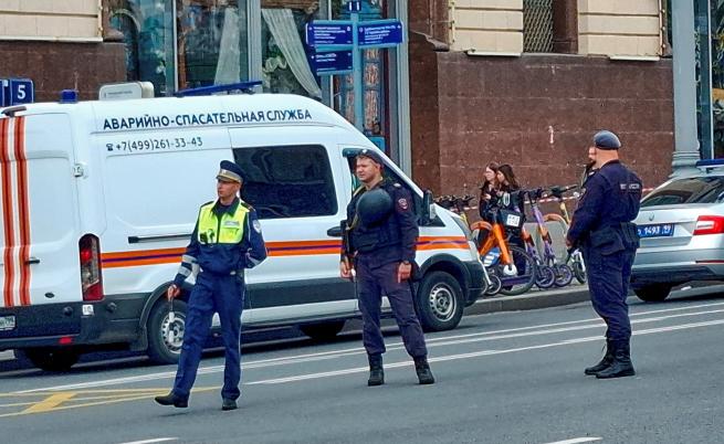 Експлозия в Москва уби трима души, сред които двама полицаи