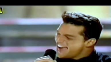 Ricky Martin - AY AY AY IT'S CHRISTMAS
