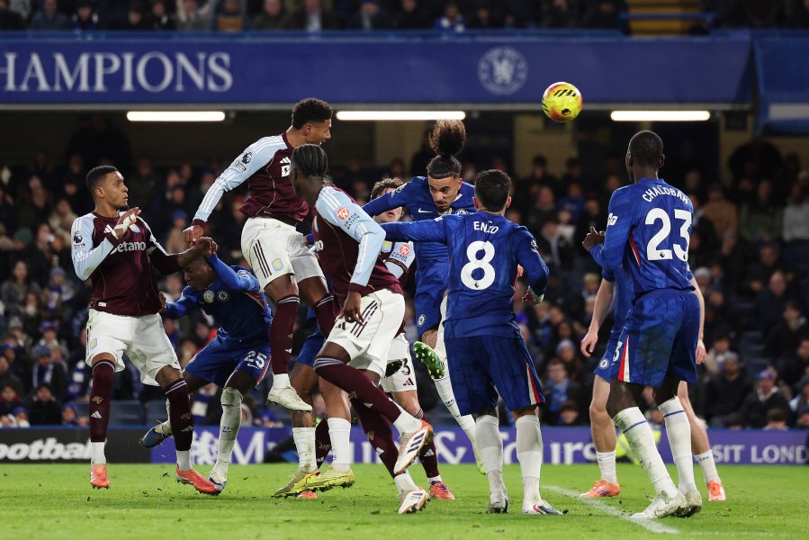 Челси Астън Вила1