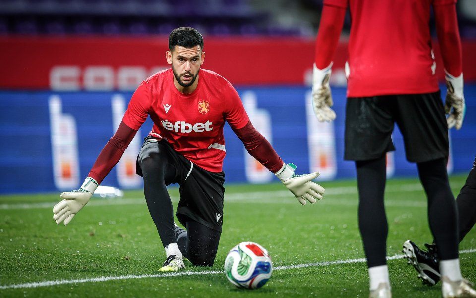 Рейнджърс отново не остави шансове на Димитър Митов и Абърдийн