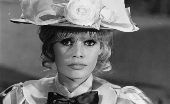 „Не съм създадена да бъда майка“: Какво се случи с отчуждения син на Бриджит Бардо