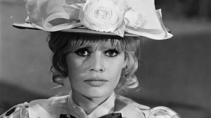 „Не съм създадена да бъда майка“: Какво се случи с отчуждения син на Бриджит Бардо