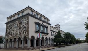 Мъж потроши и наводни ареста в Кърджали