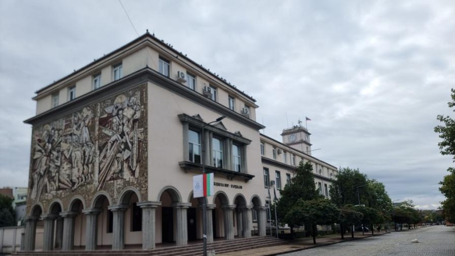 Мъж потроши и наводни ареста в Кърджали