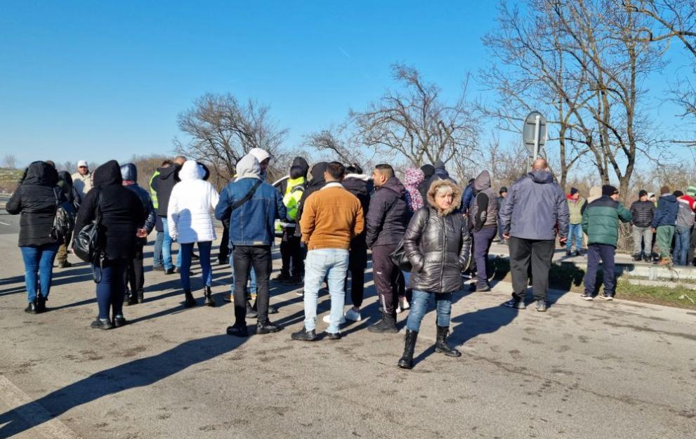 Жители на селата Бели извор и Власатица в община Враца,