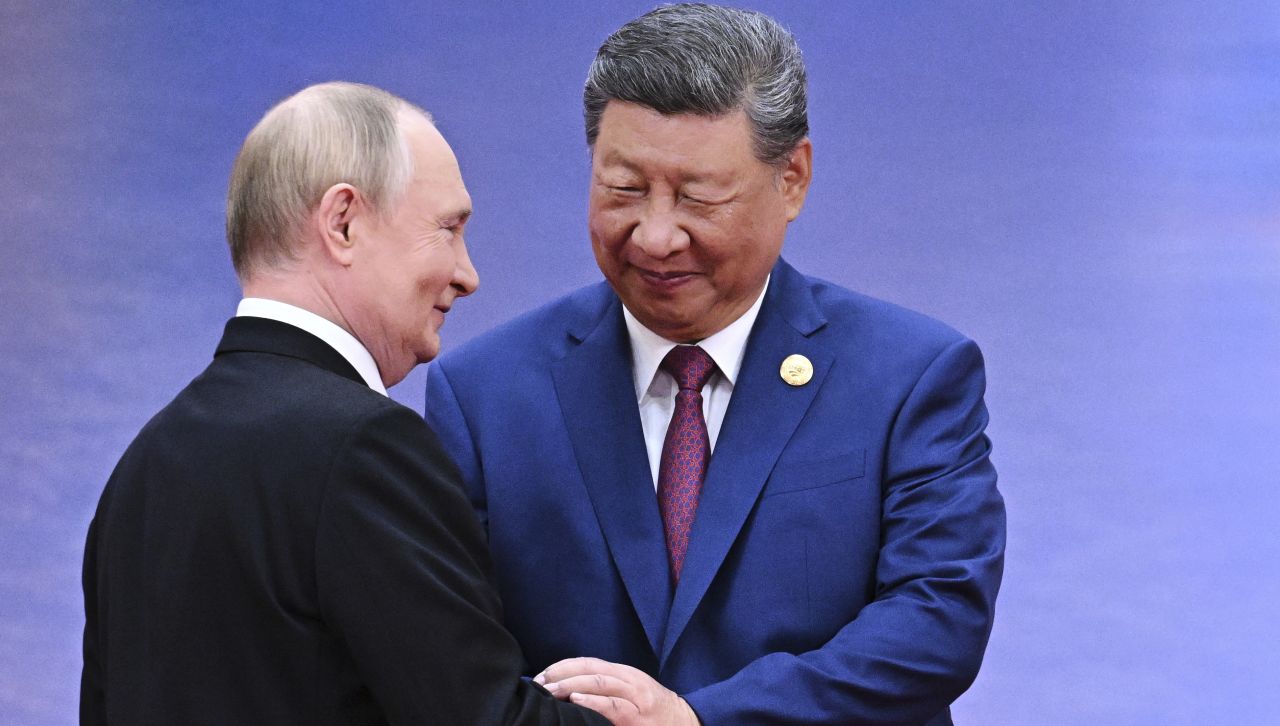 Си Цзинпин и Владимир Путин си размениха поздравления по случай Нова година