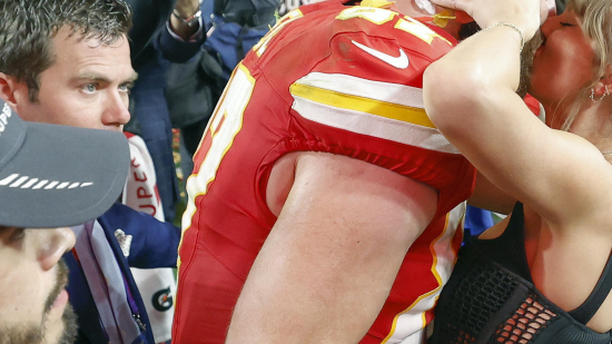 Кои звездни двойки отвъд океана се сгодиха или ожениха през 2025 г.