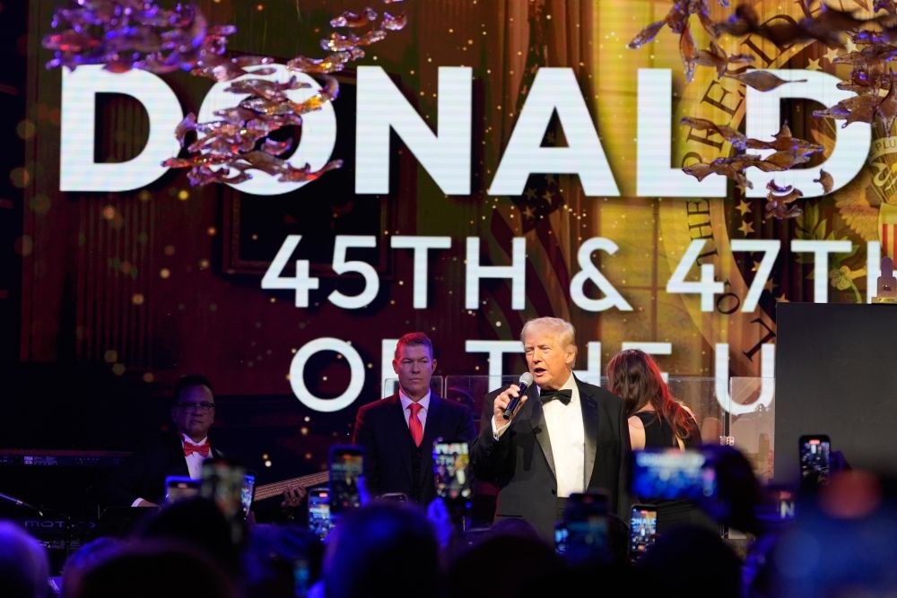 Доналд Тръмп и Мелания Тръмп отпразнуваха Нова година