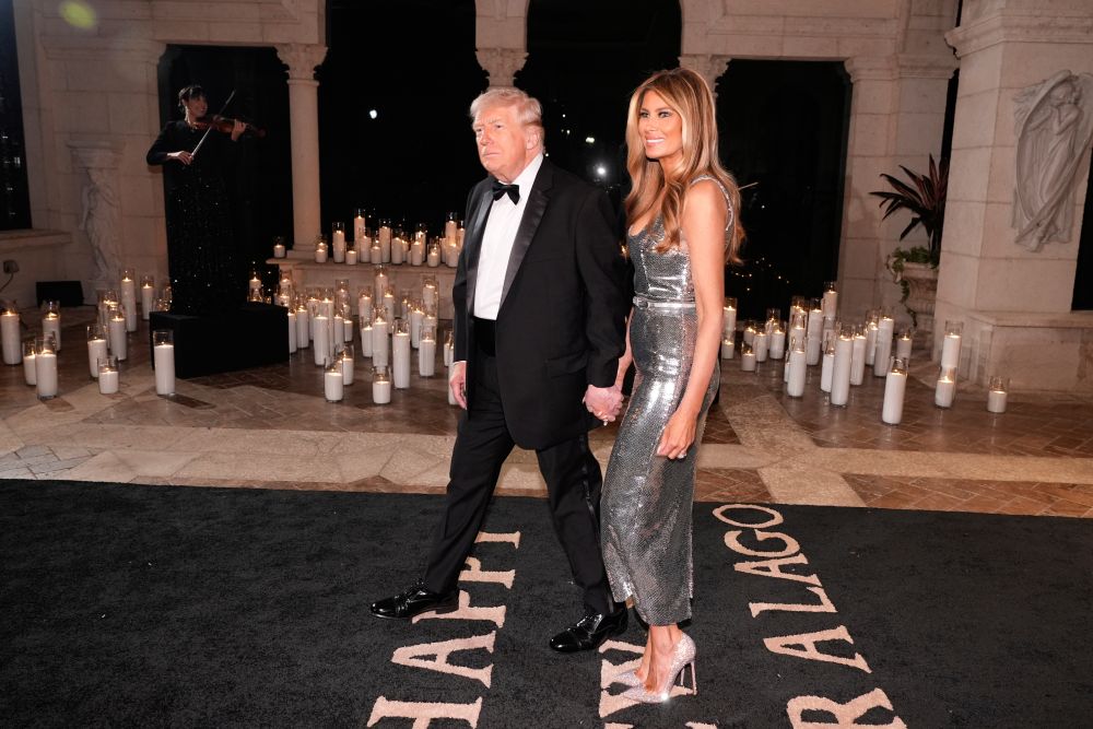 Доналд Тръмп и Мелания Тръмп отпразнуваха Нова година