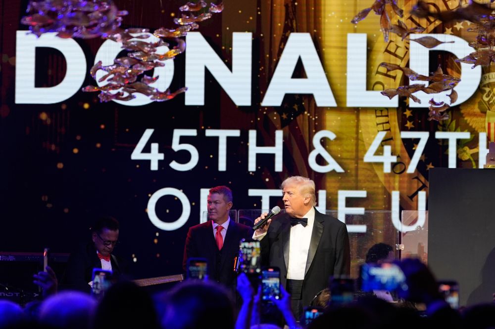 Доналд Тръмп и Мелания Тръмп отпразнуваха Нова година