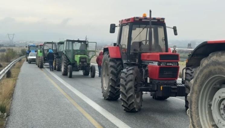 фръцки фермери блокада гърция - ГРЪЦКА БЛОКАДА ПАРАЛИЗИРА ГРАНИЦАТА!