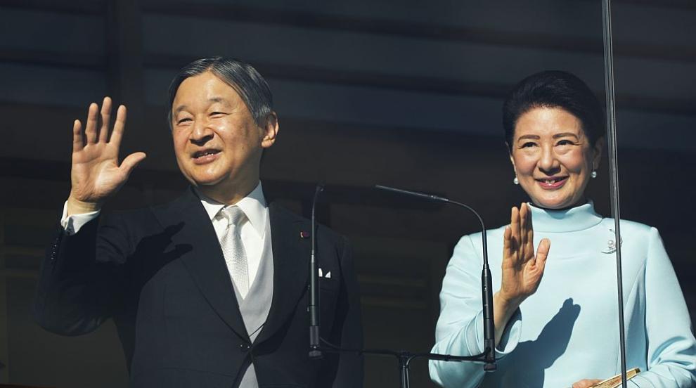 Японският император и семейството му поздравиха хиляди свои сънародници за Нова година (СНИМКИ)