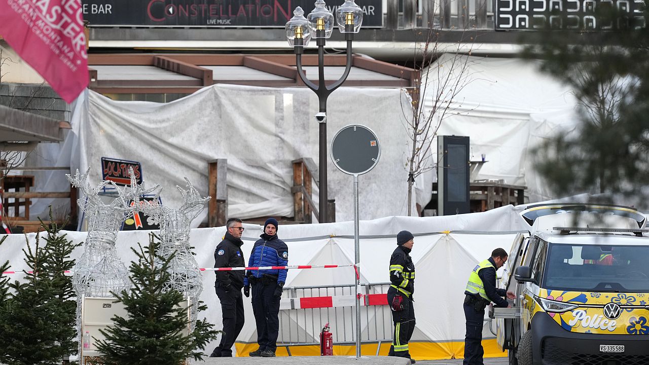 „Той седна с разпятието и огънят просто го заобиколи" - разказва оцеляла в Кран Монтана