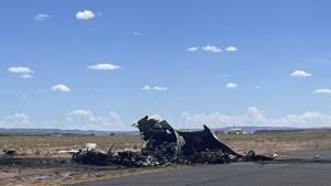 Четирима души загинаха след като хеликоптер се разби в планинско